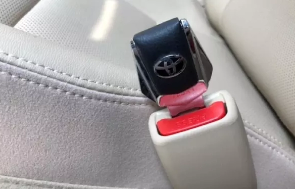 nhung-mon-phu-kien-tren-xe-gay-nguy-hiem-khong-ngo-can-bo-ngay-lap-tuc-c280d78af7414f438493f8be85854c93